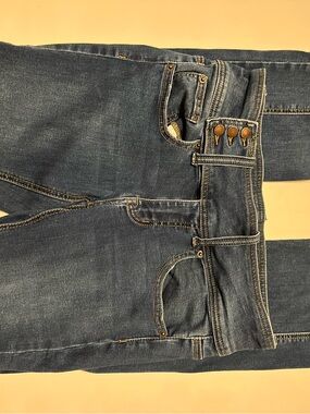 BDG Slim Straight Jeans in Dark Blue Denim